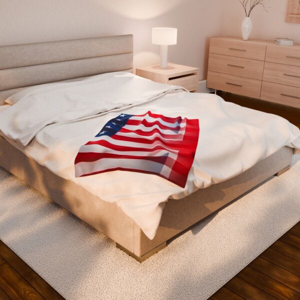 British American Velveteen Plush Blanket - Image 4