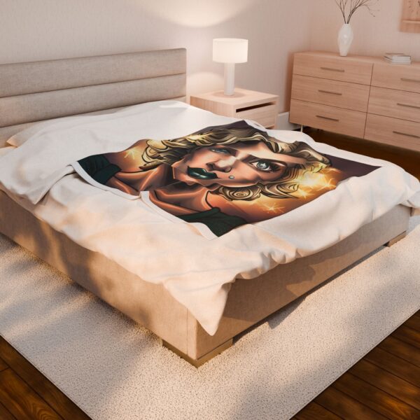 Clara Velveteen Plush Blanket - Image 4